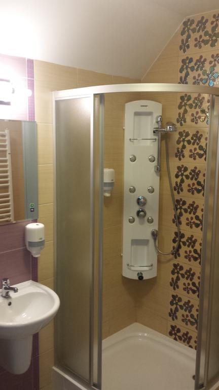 Pawlakowa Zagroda Hotel Grabiny-Zameczek Quarto foto