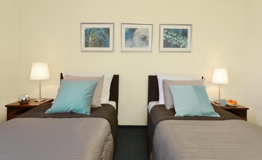 Pawlakowa Zagroda Hotel Grabiny-Zameczek Quarto foto